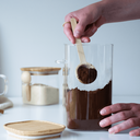 Contenedor Cuadrado 1400ml c/Cuchara Medidora - Pebbly
