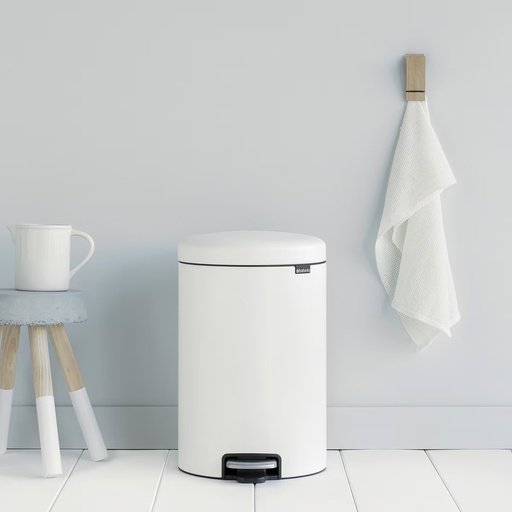 [111846] Cesto c/Pedal New Icon 20 L Blanco - Brabantia